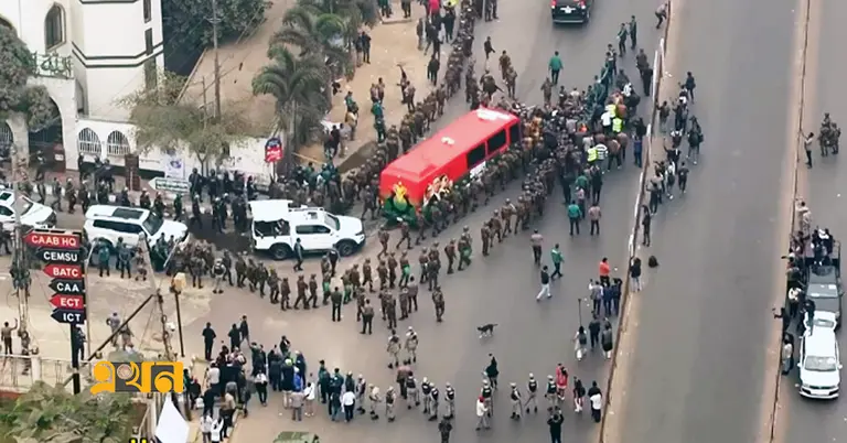 কড়া নিরাপত্তায় এগোচ্ছে তারেক রহমানের গাড়ি বহর